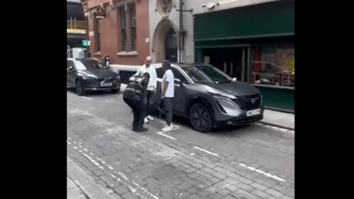 Ο Πεπ Γκουαρδιόλα πήγε να γλιτώσει κλήση από τροχονόμο, με τρελή...τρίπλα