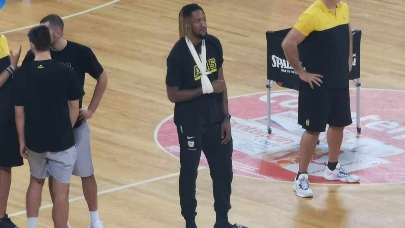 Άρης: Σοβαρός τραυματισμός του Μπέιτς στην αρχή του φιλικού με ΤΣΣΚΑ