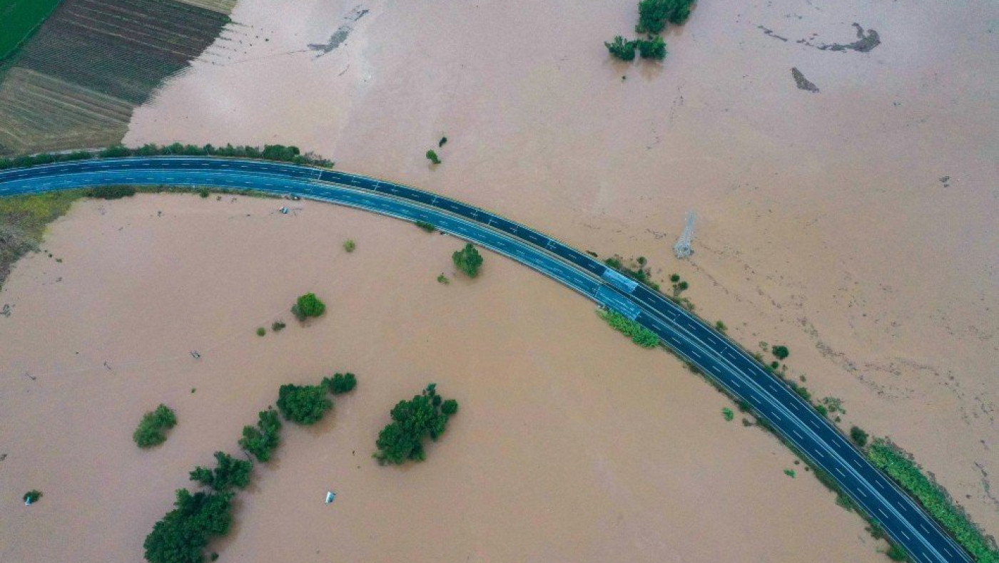 Θεσσαλία – Χουλιάρας: «Υπό παρακολούθηση το ενδεχόμενο σεισμού μετά τις πλημμύρες»