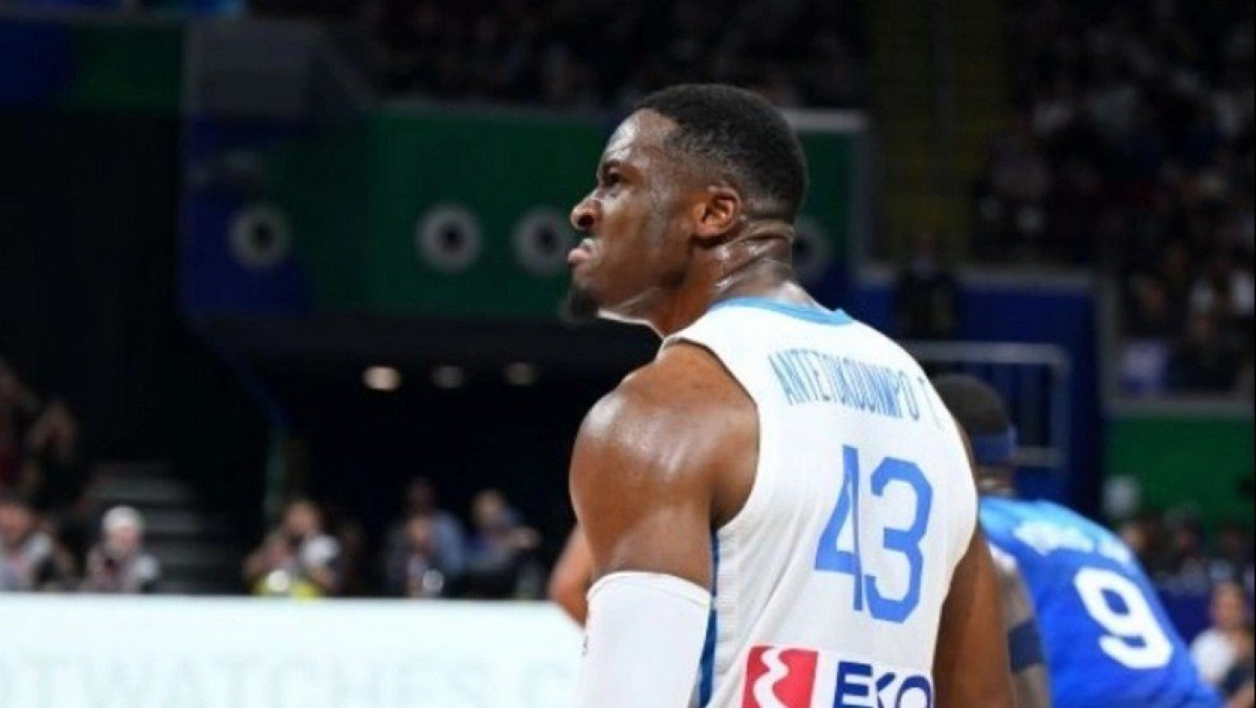 Θανάσης Αντετοκούνμπο: «Ελλάδαρα! Ομαδάρα! Τα υπόλοιπα τα ξέρετε!»