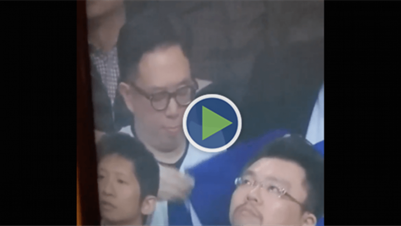 Άλλαξε ομάδα την ώρα του αγώνα! (vid)