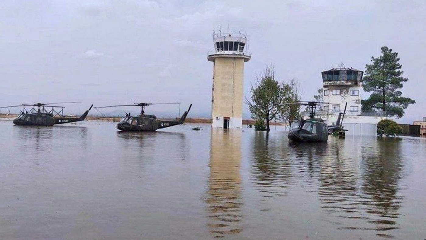 Από Στρατοδικείο θα περάσουν οι ένστολοι που διέρρευσαν φωτογραφίες με τα ελικόπτερα βουτηγμένα στα νερά