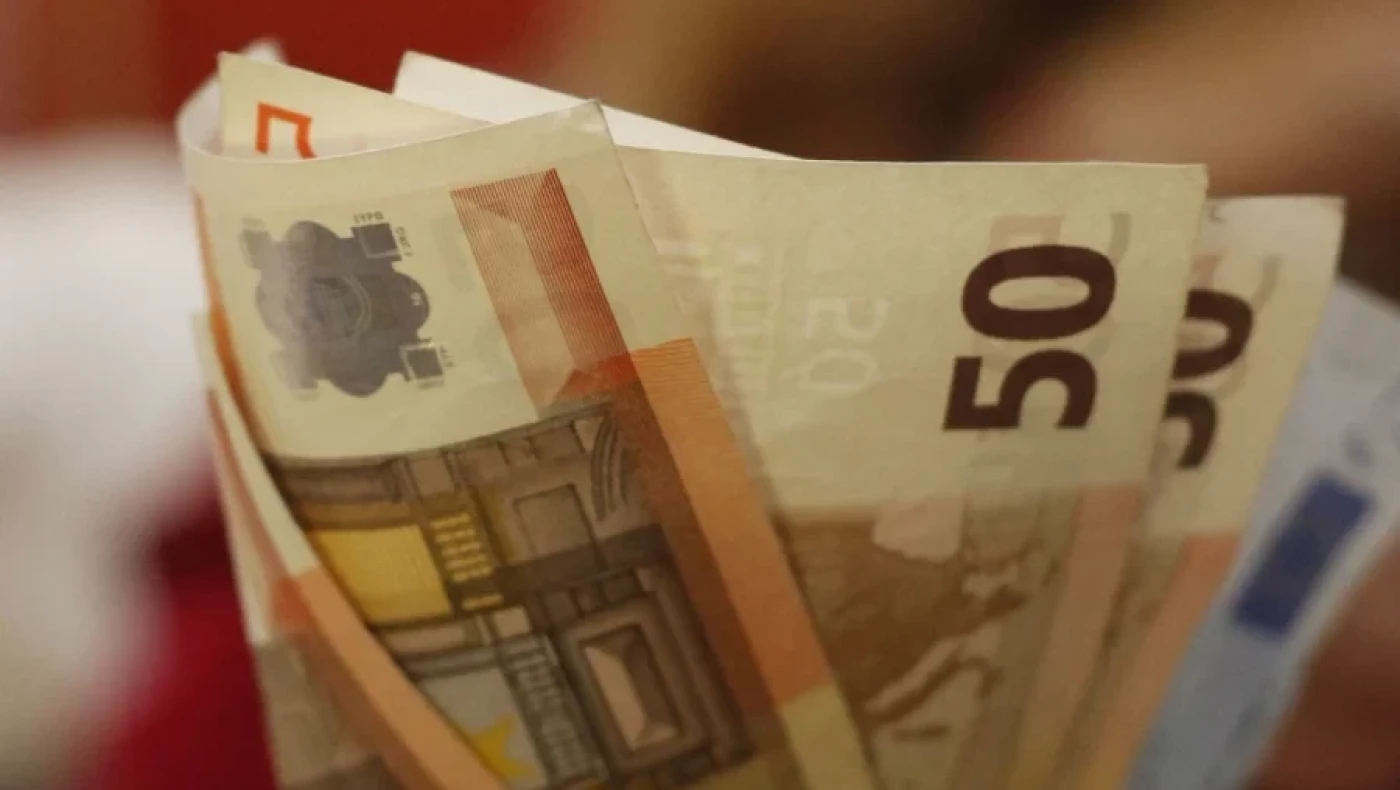 Πληρώνεται σήμερα το «μπόνους» των 300 ευρώ σε χιλιάδες ανέργους ΔΥΠΑ