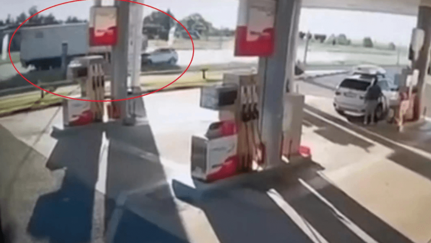 Κιλκίς: Μπήκε στο αντίθετο ρεύμα κυκλοφορίας και ανέβηκε στο γκαζόν για να αποφύγει τη σύγκρουση (video)