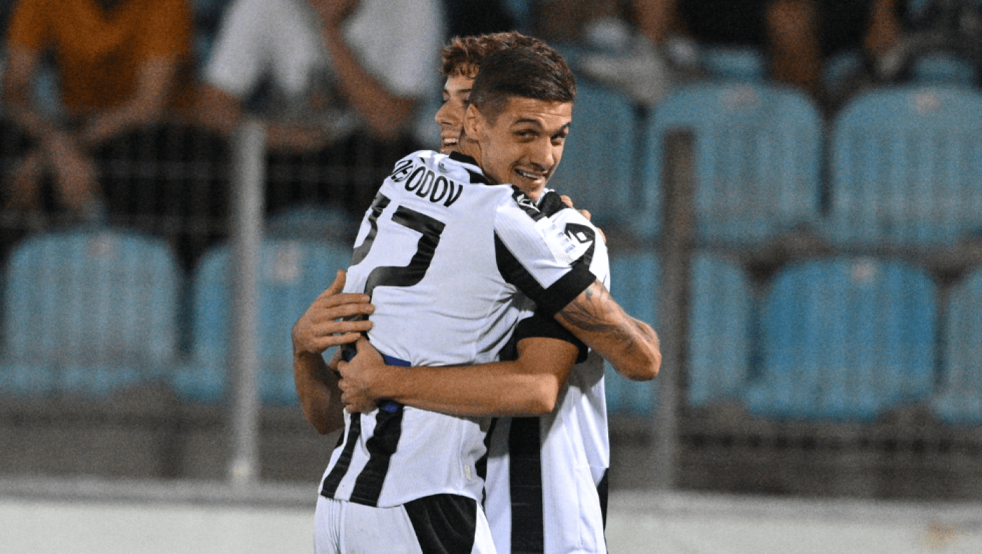 Στην επίθεση, πετάει, στην άμυνα, πονάει