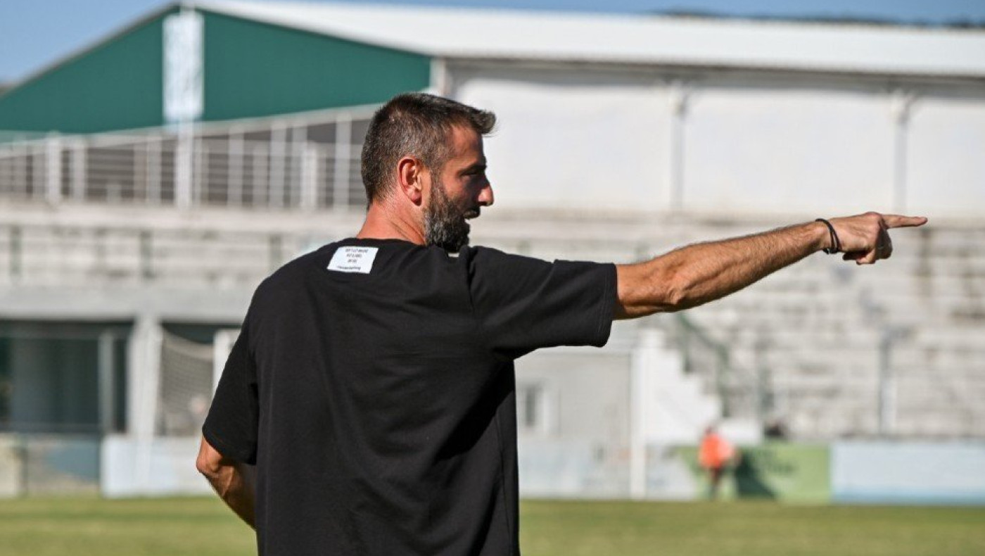 Μαλεζάς: «Φτιάχνουμε την ομάδα βήμα-βήμα»