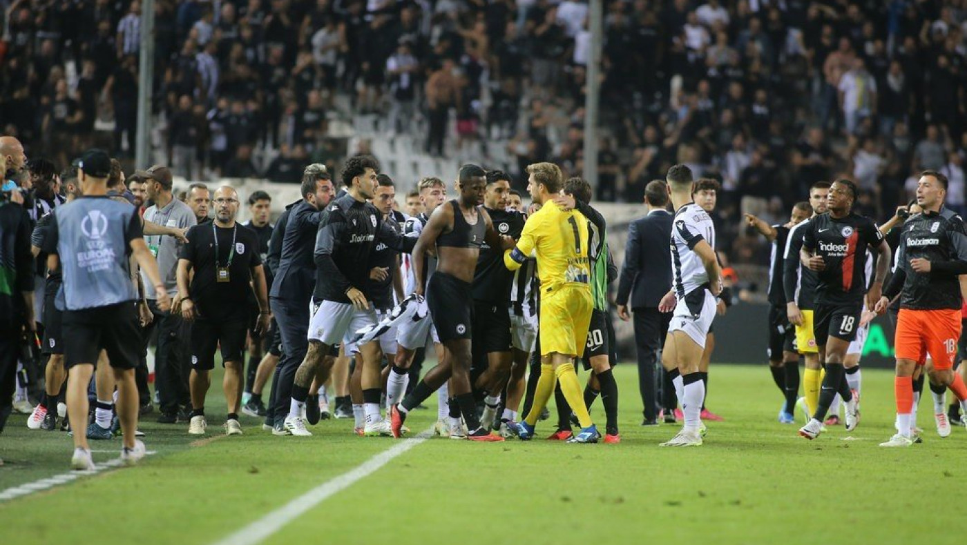 Η ένταση που προκάλεσε ο Τραπ και οι συμπαίκτες του μετά την ήττα στην Τούμπα (Pics)