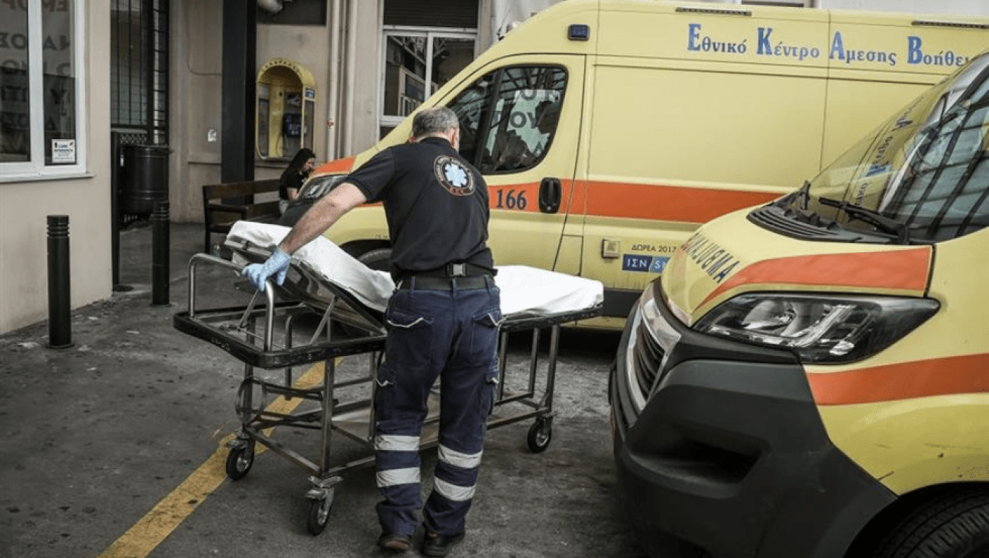 Αθάνατο ελληνικό δαιμόνιο: «Συνεργασία» γραφείου τελετών και τραυματιοφορέων