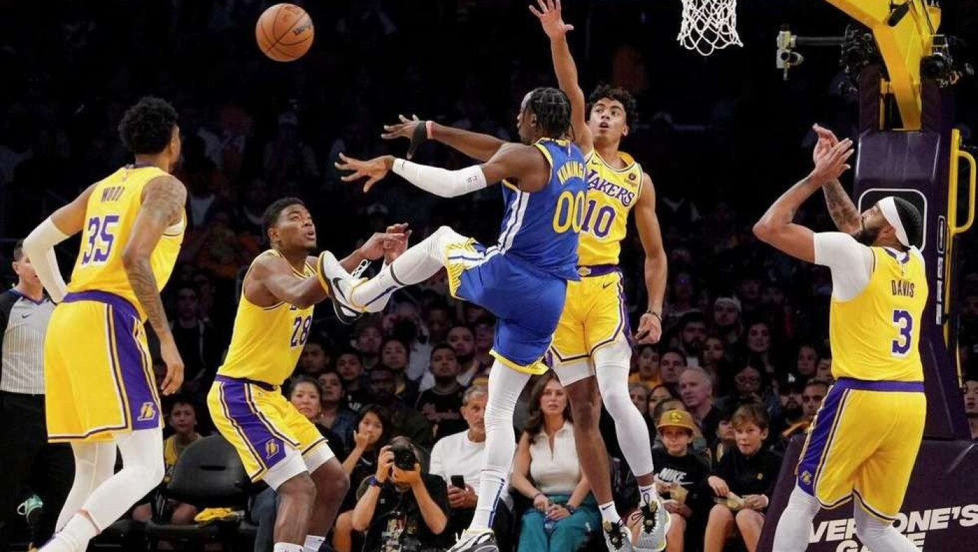 ΝΒΑ: «Μήνυμα» των Ουόριορς, εντυπωσίασε ο Ουεμπανιάμα