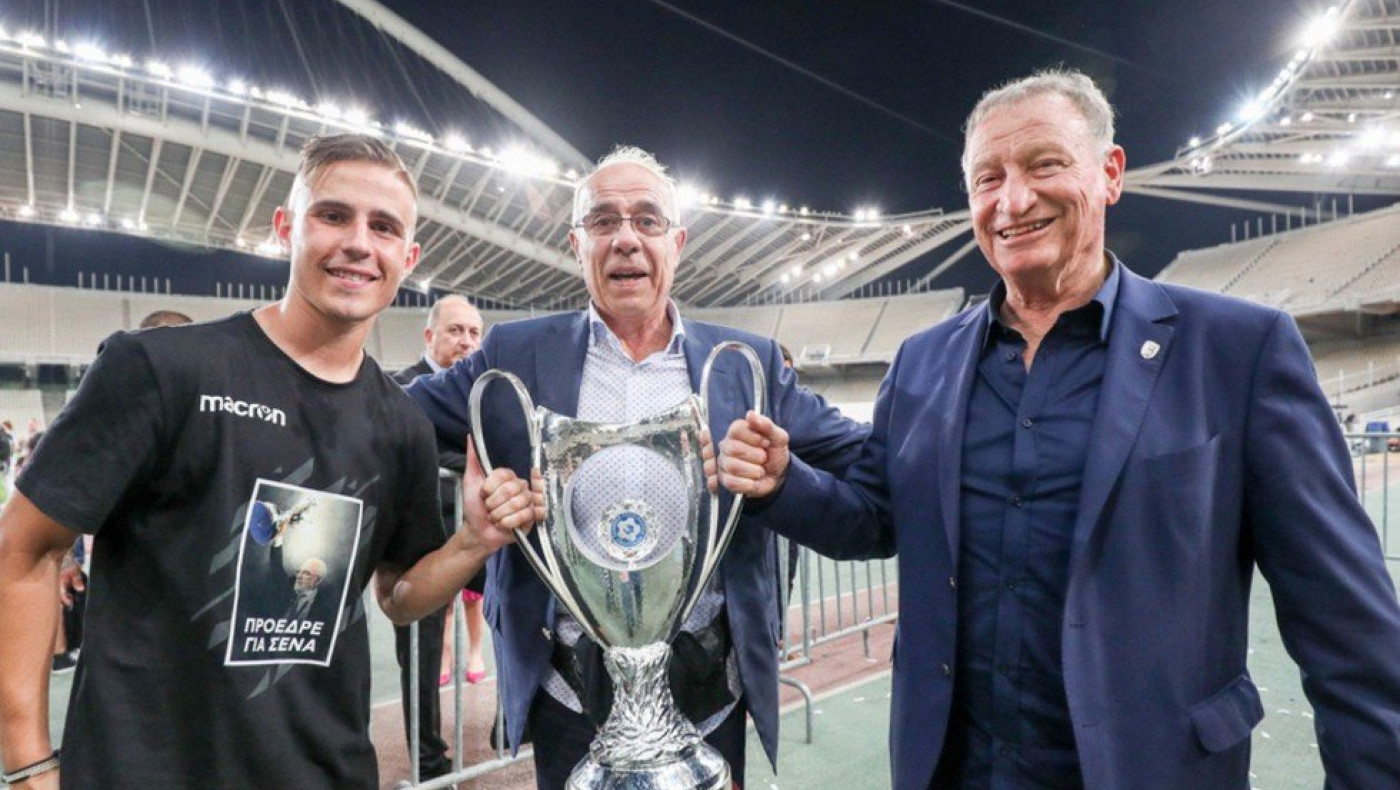 Καλύπτω το κενό του Σαράφη με όσα πολύτιμα μου έχει αφήσει στα τόσα χρόνια της φιλίας μας