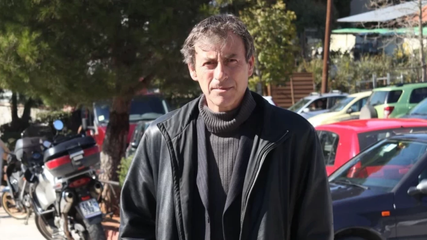 Αίας Μανθόπουλος: Εκνευρισμένη η κόρη του για ανάρτηση από το προφίλ του