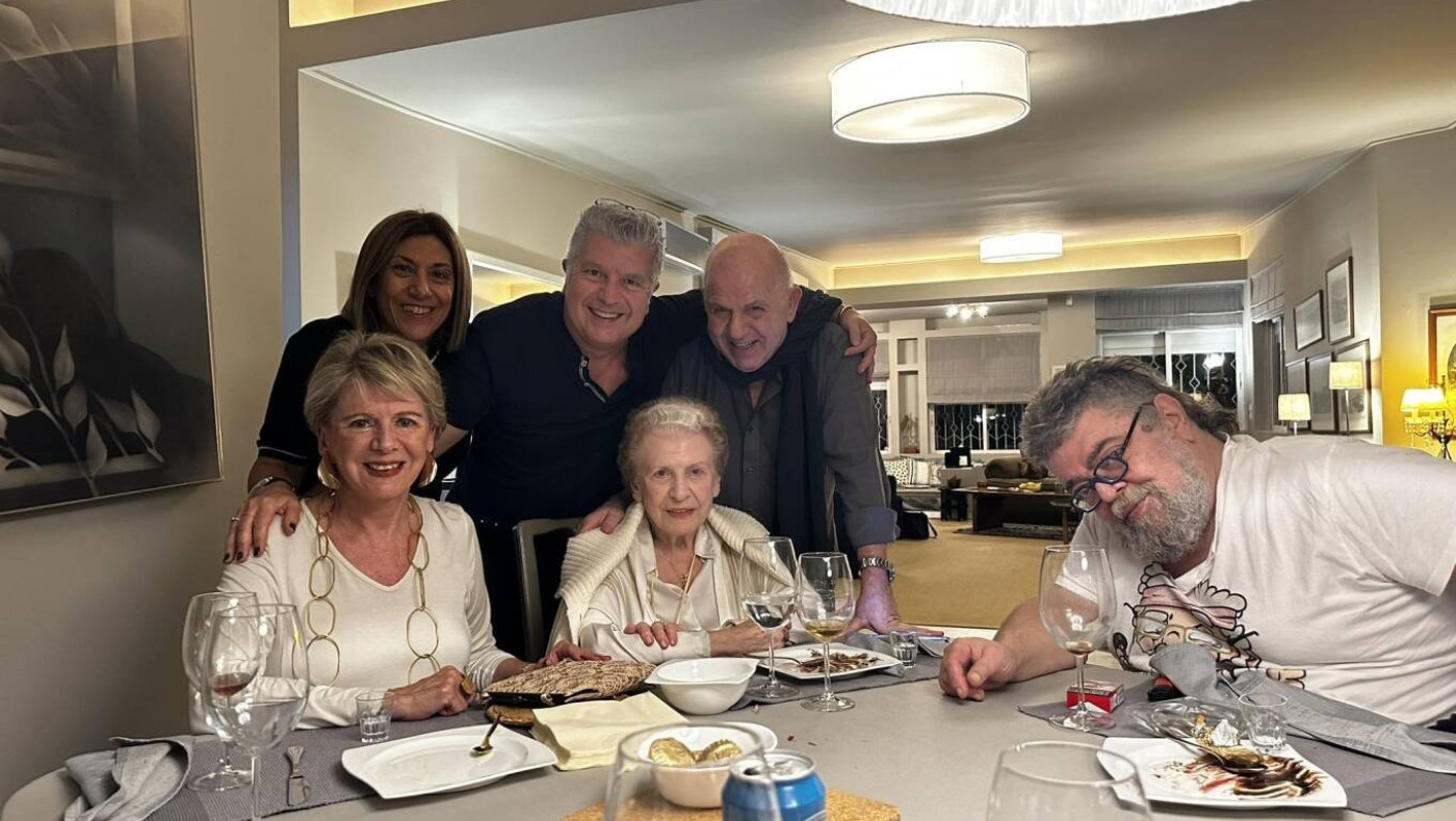 Η αφιέρωση της Έλενας Ακρίτα στον Αχιλλέα Μπέο