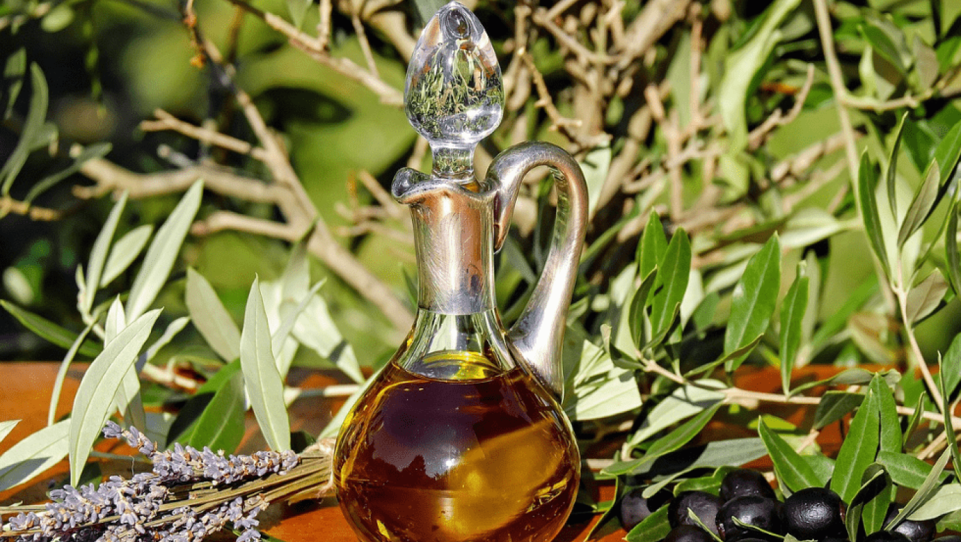 Σοκ και δέος με το ελαιόλαδο: Πάνω από 200 ευρώ η τιμή ενός τενεκέ