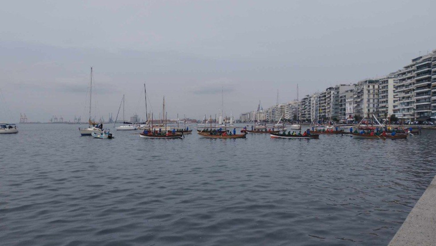Γέμισε ο Θερμαϊκός πλοιάρια με προσκόπους (pics)
