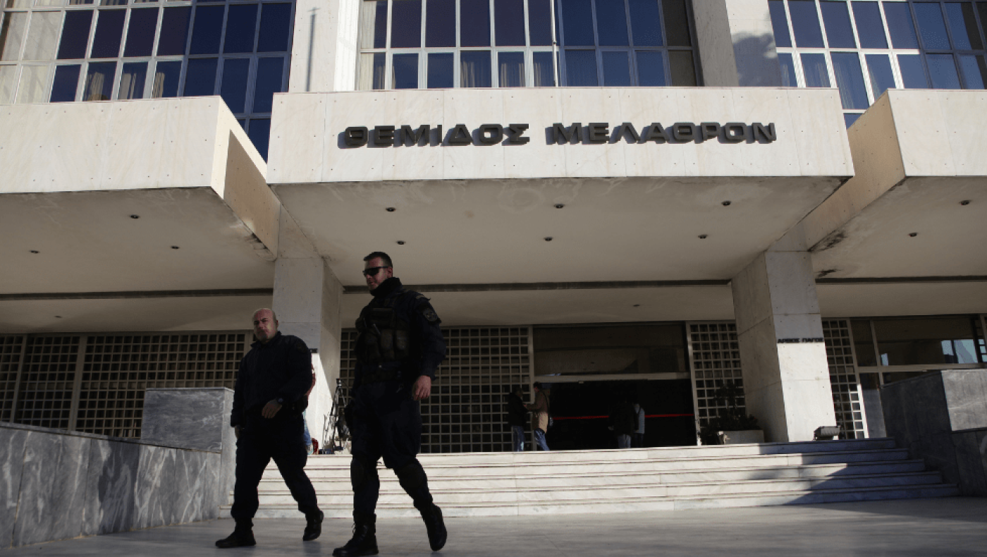 Κάθειρξη 10 ετών με αναστολή στον παίκτη ριάλιτι που είχε «μπουκάρει» στο Εφετείο με 1,2 εκατ. ευρώ και ναρκωτικά