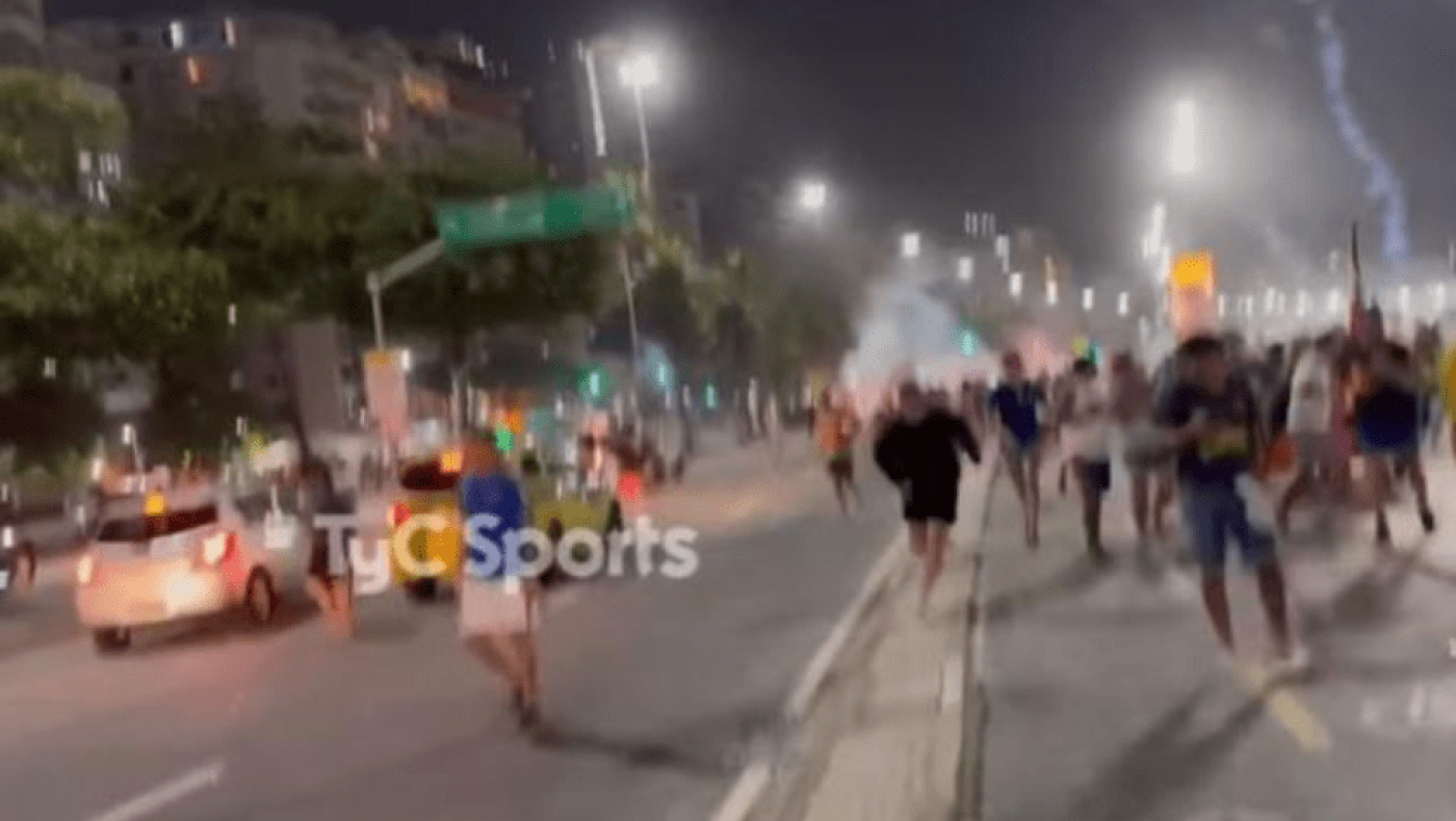 Επεισόδια και στην Κόπα Καμπάνα: Οπαδοί των Φλουμινένσε και Μπόκα Τζούνιορς έπαιξαν ξύλο σε όλο το Ρίο (vid)