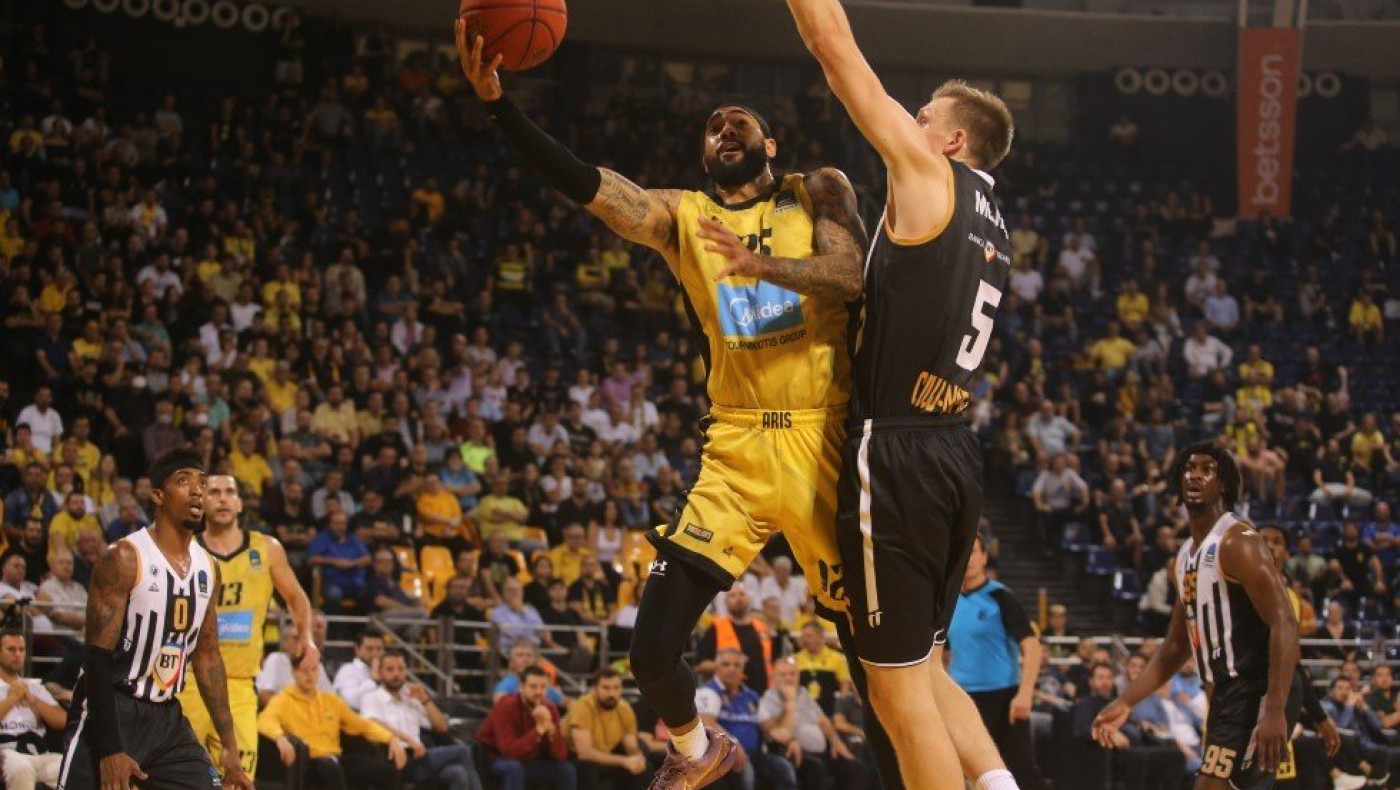 Stop από την αστυνομία του Μαυροβούνιου στους οπαδούς του Άρη