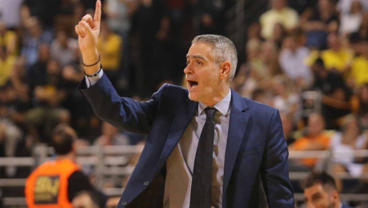 Ο Καστρίτης αποφασίζει για τους ξένους