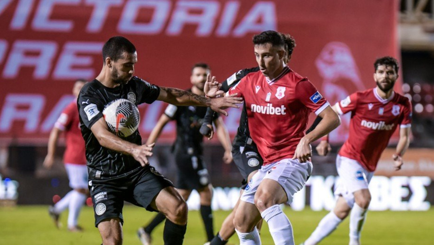 «Λιοντάρι» στην έδρα του ο Πανσερραϊκός