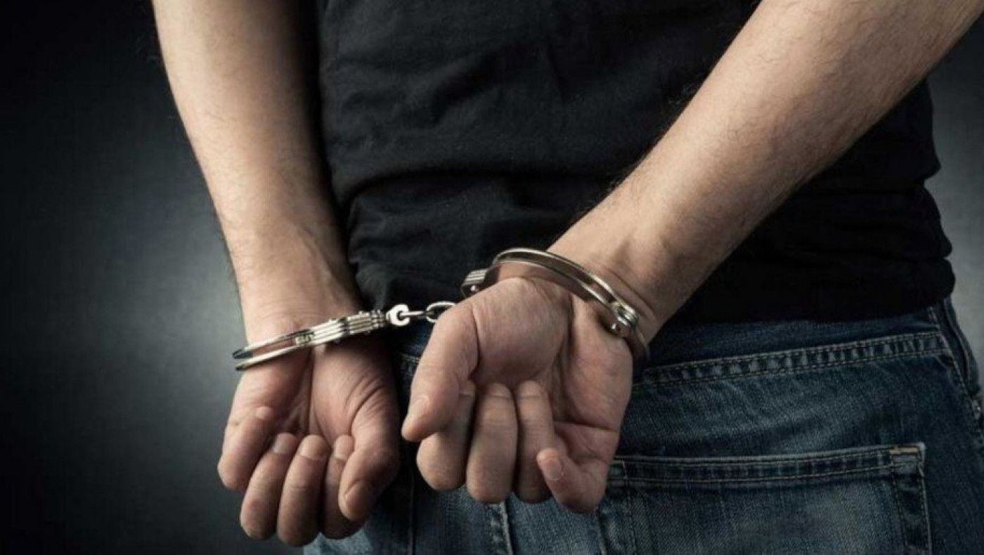 Θεσσαλονίκη: Μπήκε σε αγώνα ΕΠΣΜ με ναυτική φωτοβολίδα και συνελήφθη!