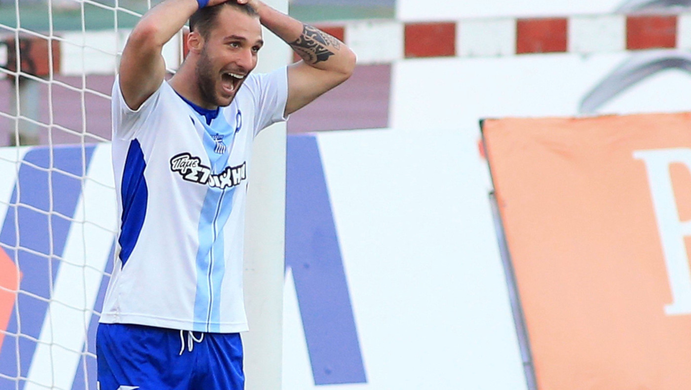 Ο καθένας το κοντό  και το μακρύ του και  ο Βέλλιος τον χαβά του