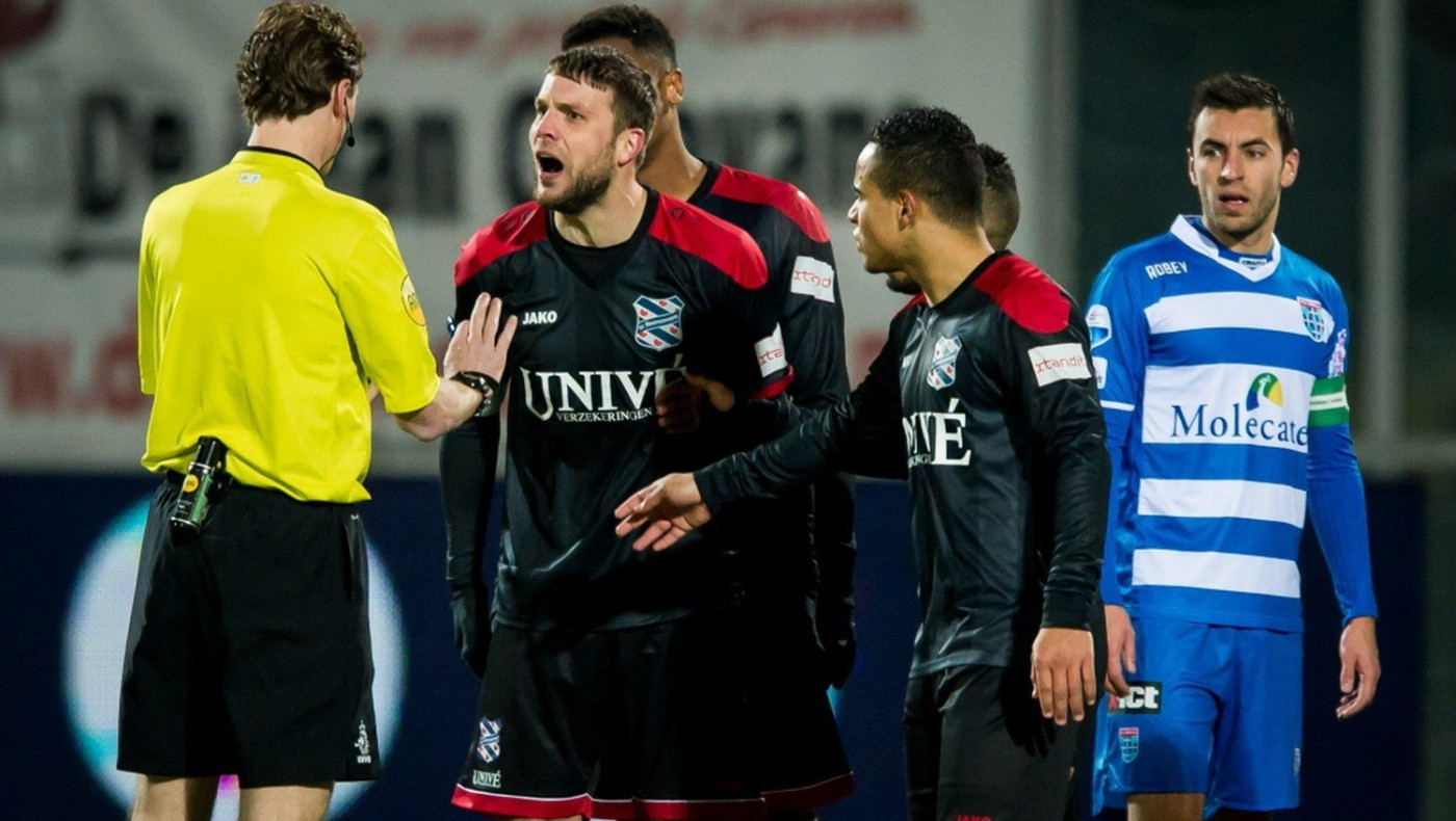 «Εκτός εαυτού» ποδοσφαιριστής της Χέρενφεεν! (video)