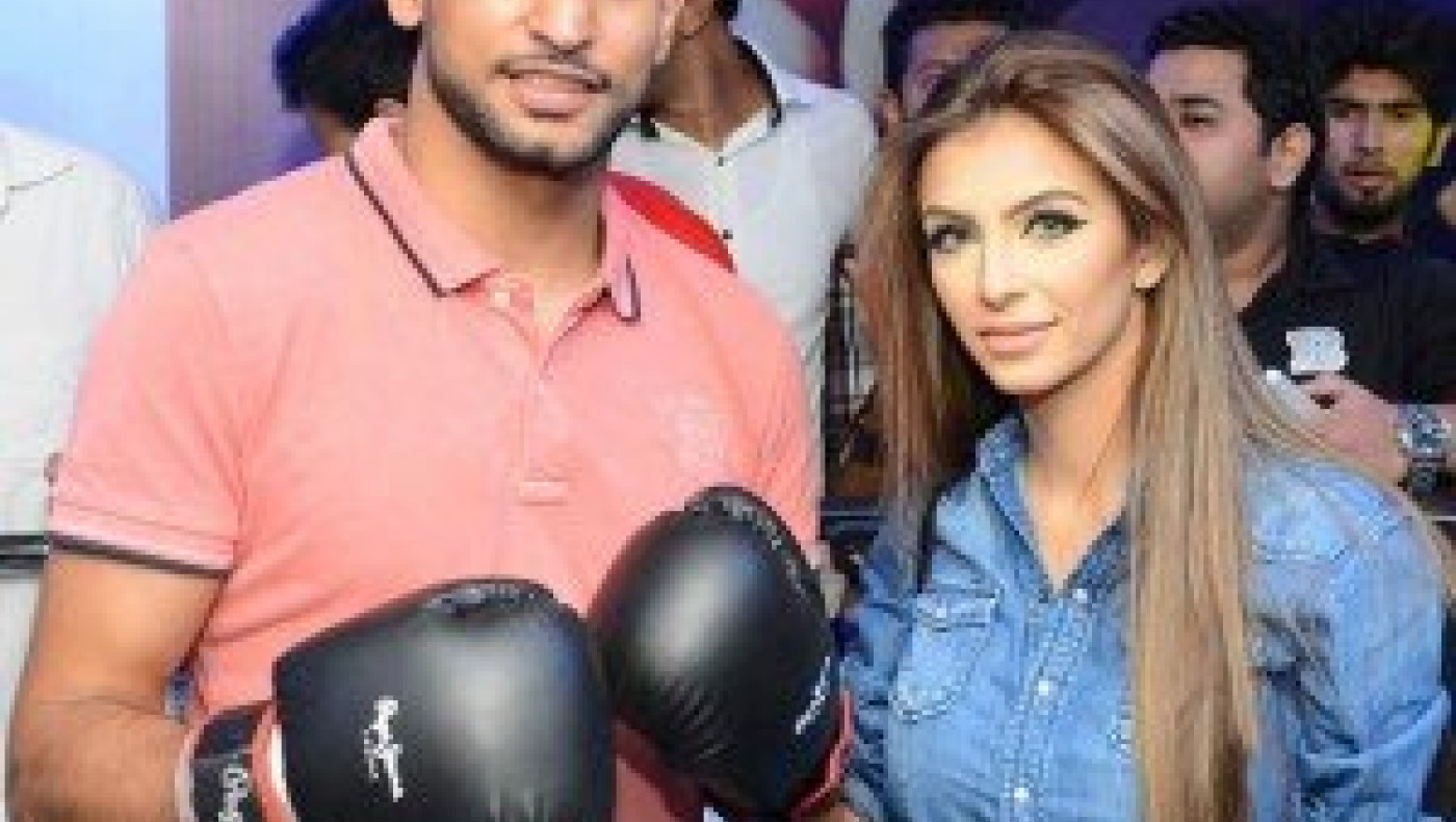 Προετοιμάζεται παρέα με την εντυπωσιακή σύζυγό του ο Amir Khan!(PIC)