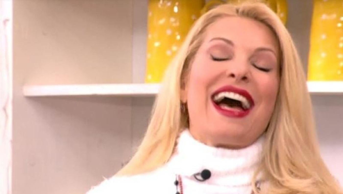 Το αστείο... μπέρδεμα της Ελένης Μενεγάκη! (ΒΙΝΤΕΟ)