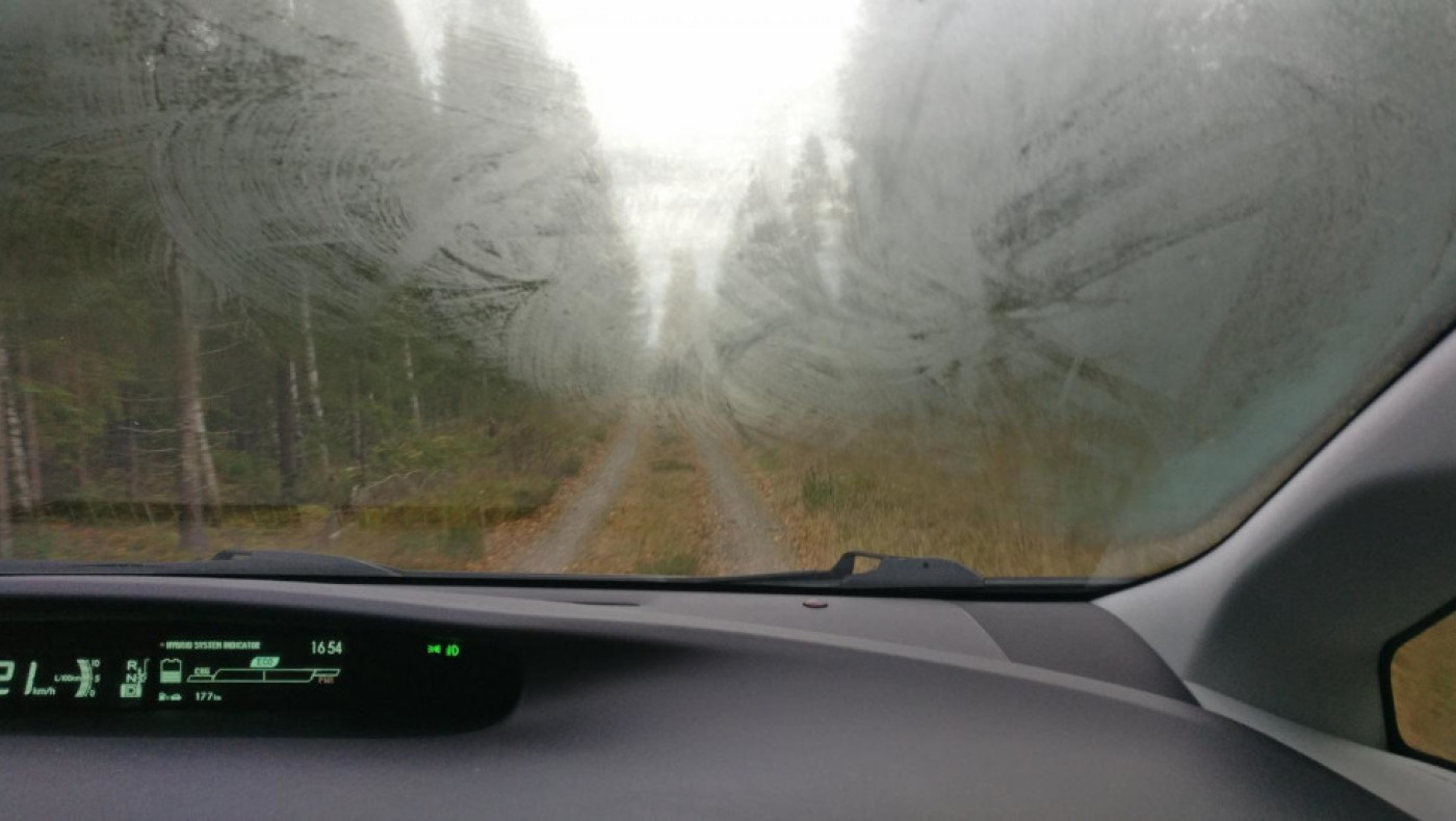Το άγνωστο κόλπο που βάζει τέλος στα θολωμένα τζάμια
