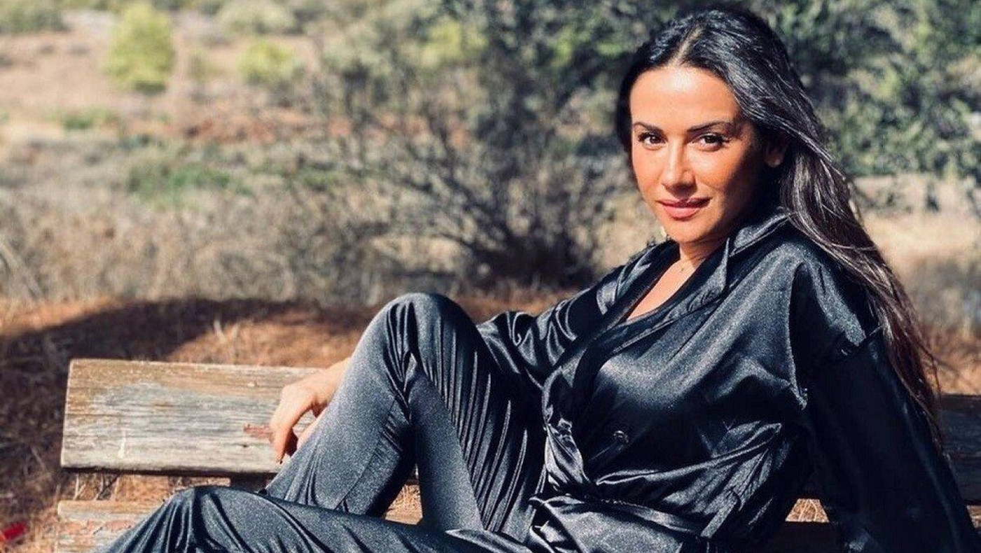 Έτσι είναι η Χριστίνα Μουστάκα 12 χρόνια μετά τους «Ράδιο Αρβύλα»