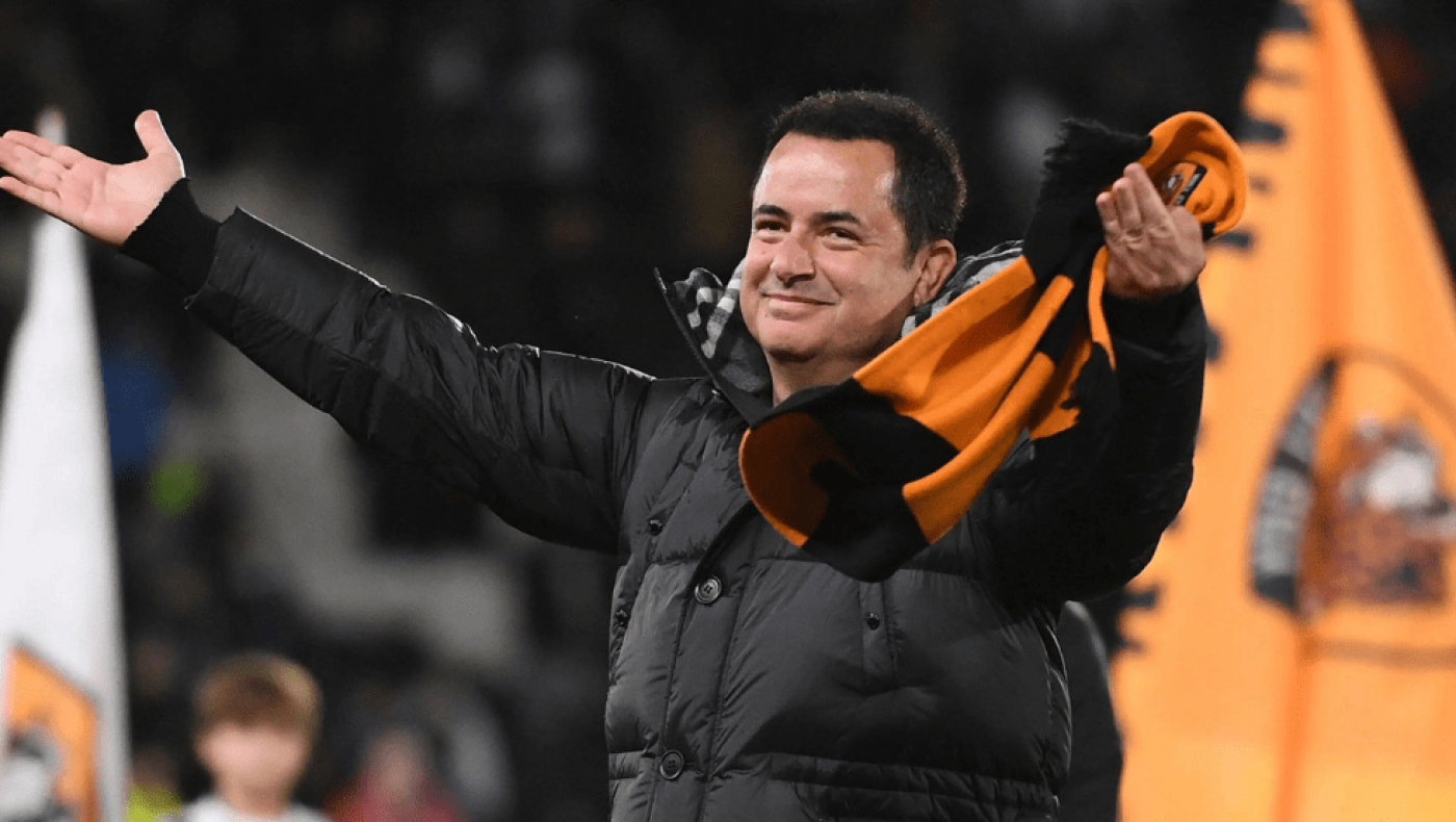 Ατζούν: «Μίλησα με ιδιοκτήτη ελληνικής ομάδας, θέλω να την αγοράσω»