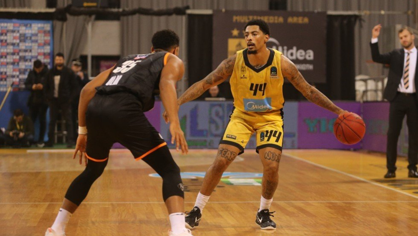 Έμεινε από δυνάμεις στην παράταση ο Άρης, ήττα με 88-99 από την Ουλμ, με κακή διαιτησία