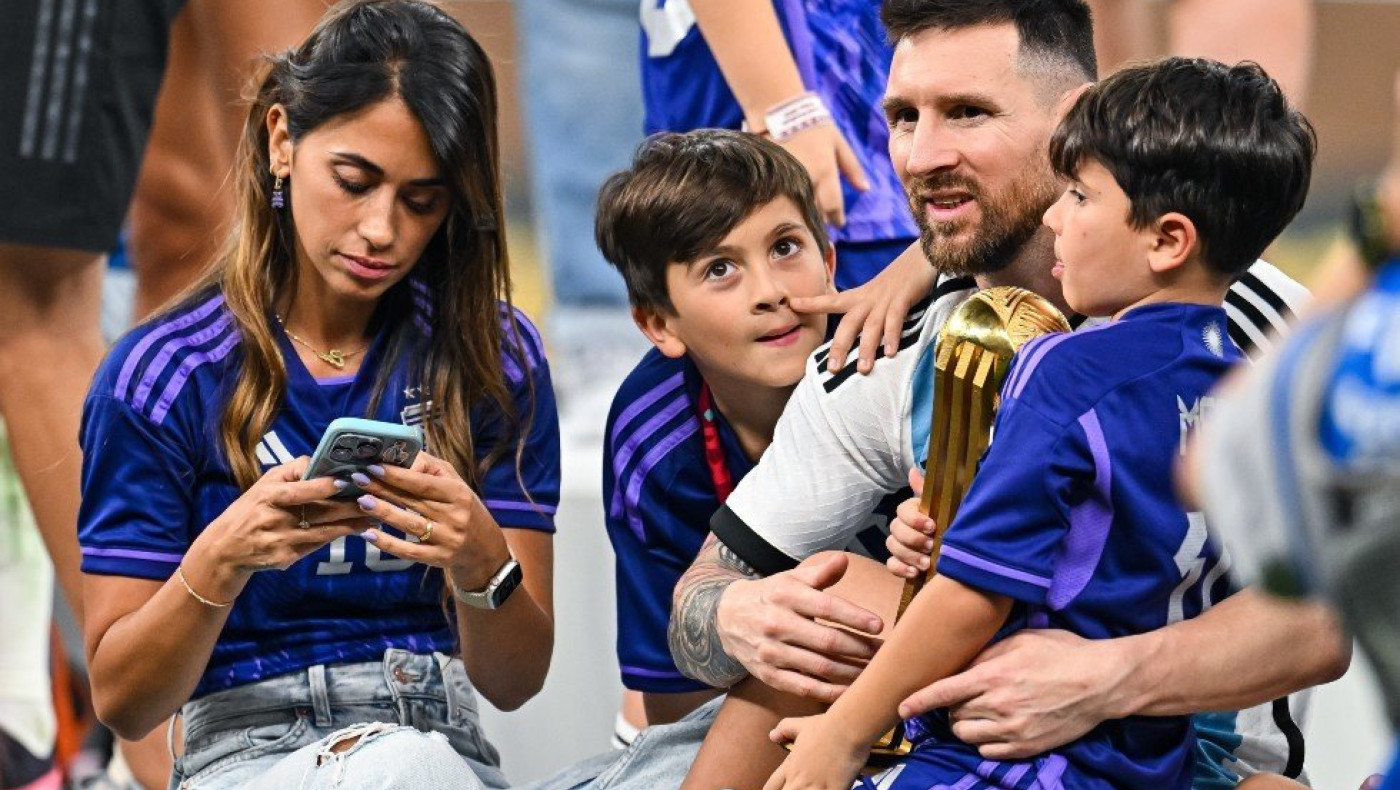 Μέσι: Φήμες ότι απάτησε την Αντονέλα με δημοσιογράφο