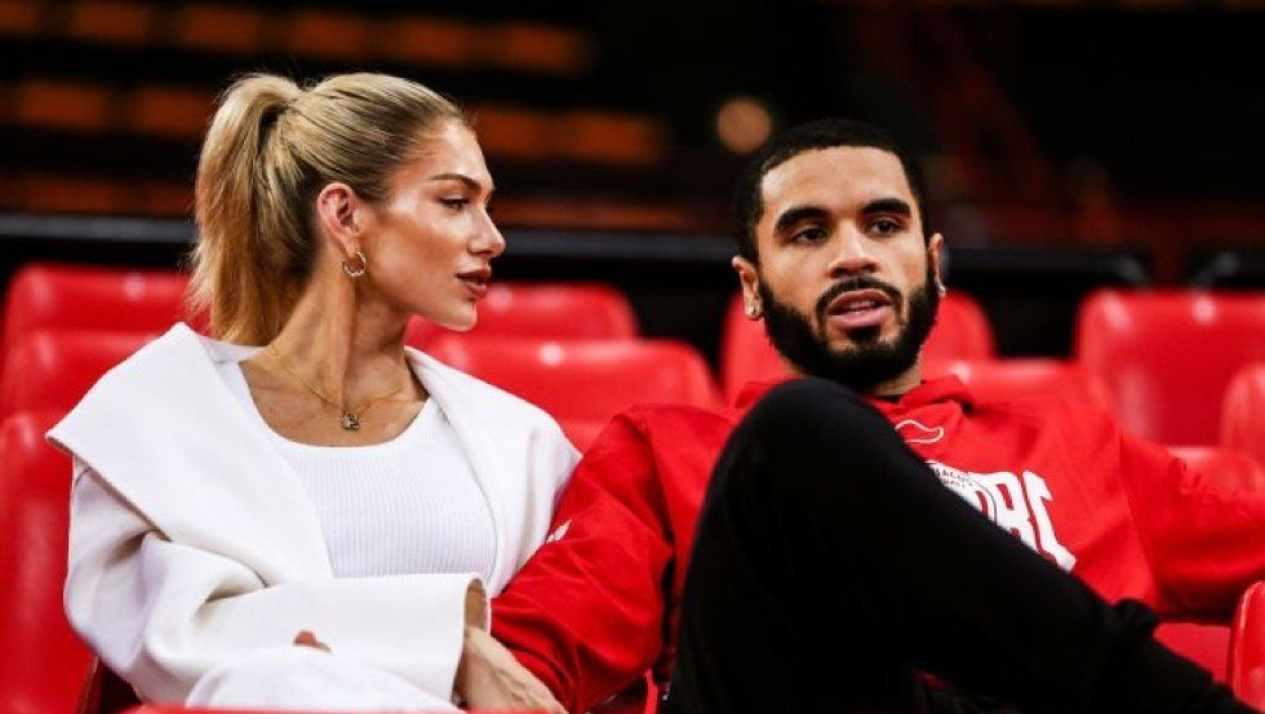 Η πανέμορφη σύντροφος του Ναζ Μήτρου-Λονγκ μαζί του στην Ελλάδα