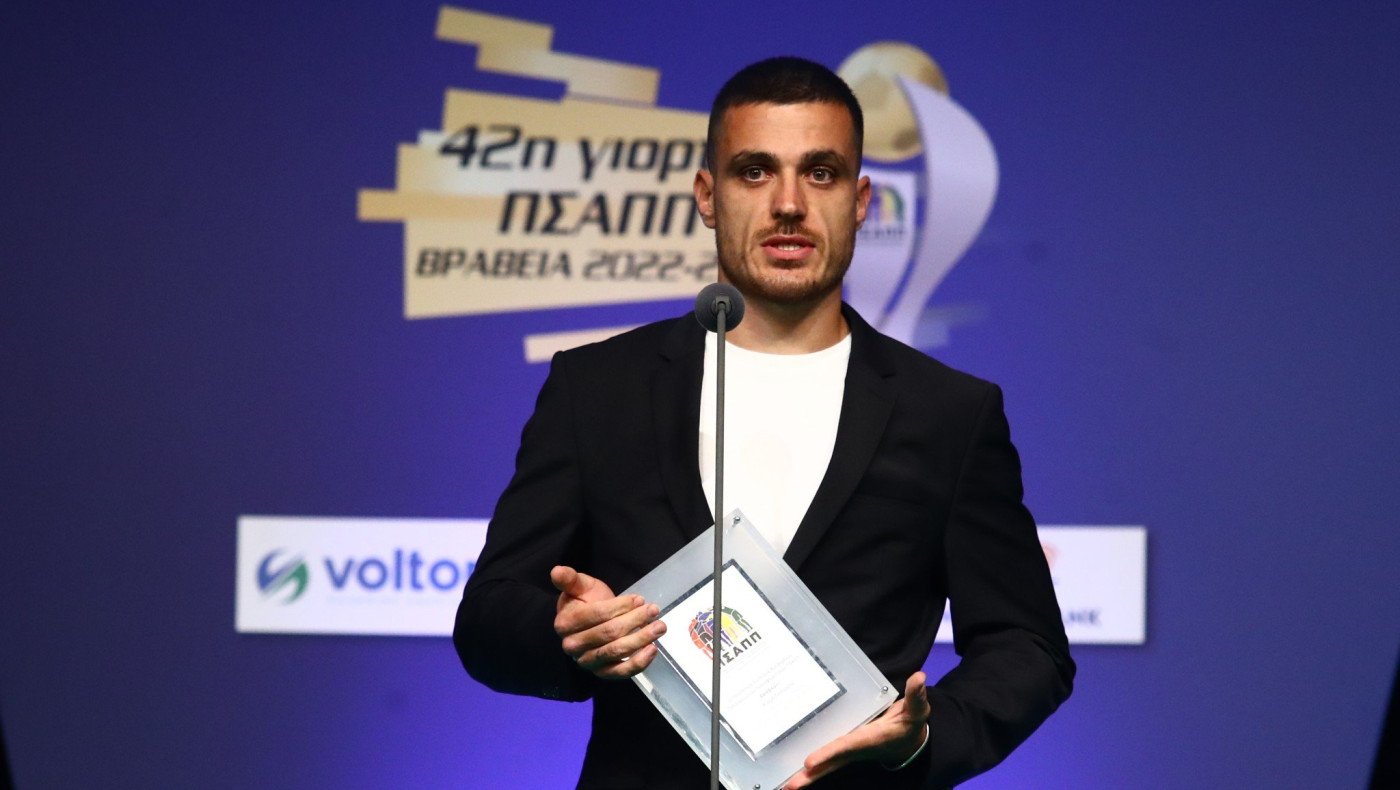 «Ξύρισα το κεφάλι μου για να  συμπαρασταθώ σε όλους όσους έχουν καρκίνο»