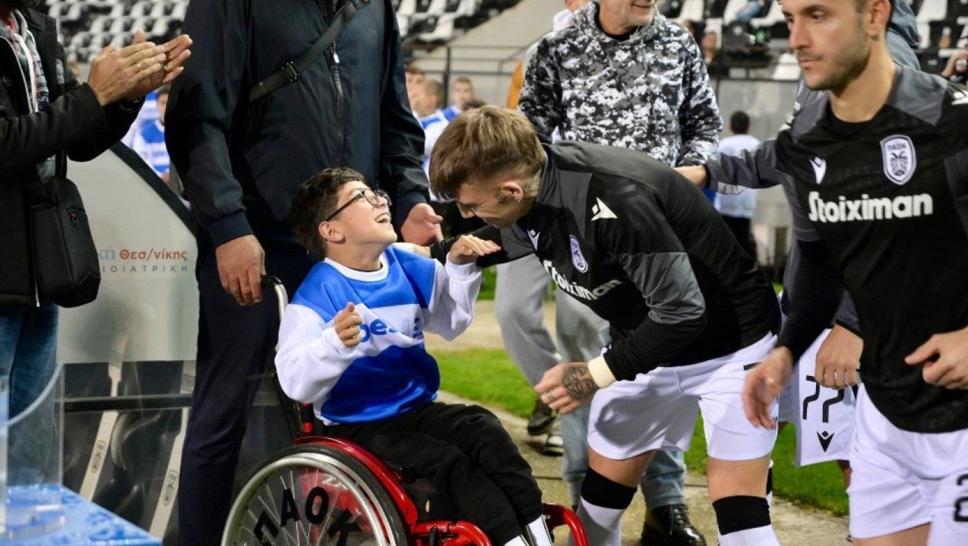 Μοναδικές στιγμές στην Τούμπα με πρωταγωνιστή τον Γιαννάκη