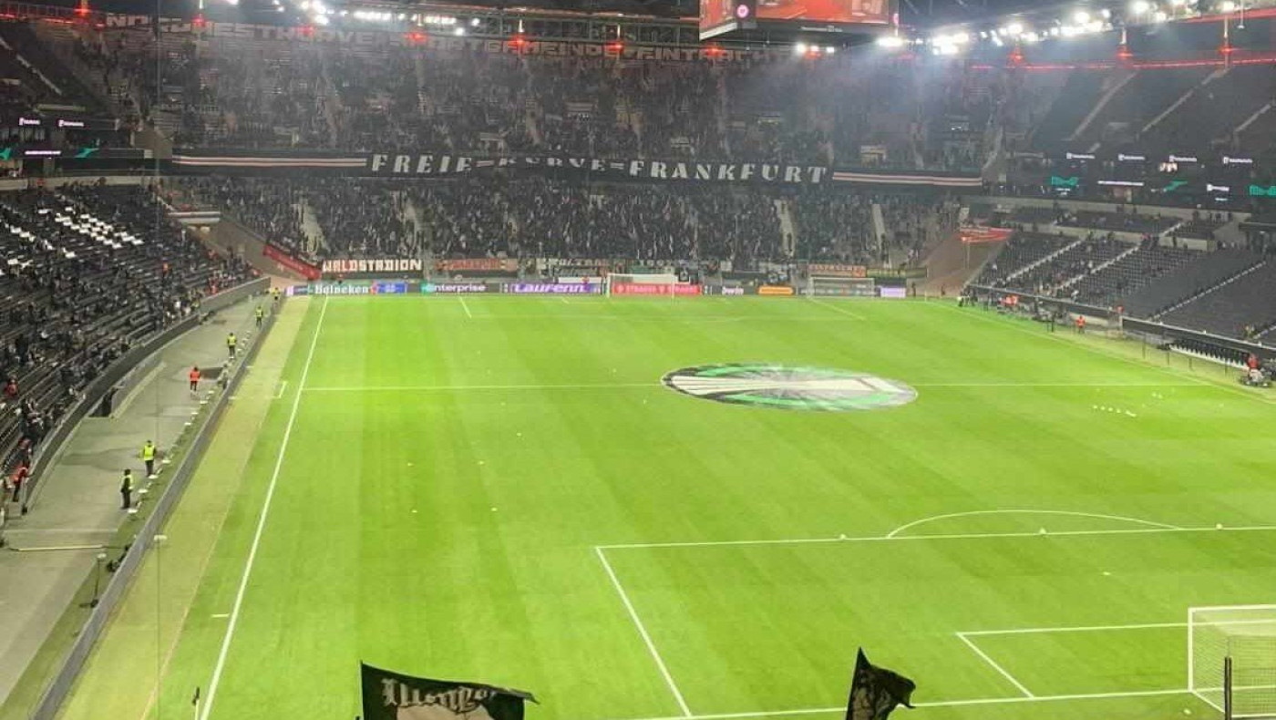 Κατέκλυσαν τις κερκίδες του Deutsche Bank Park οι ΠΑΟΚτσήδες