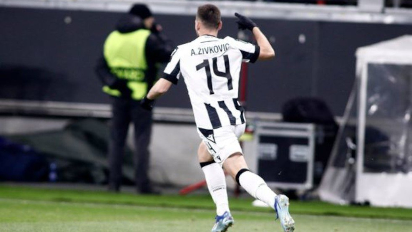 Πήρε την πρόκριση και πήγε στο κομμωτήριο με την αγαπημένη του