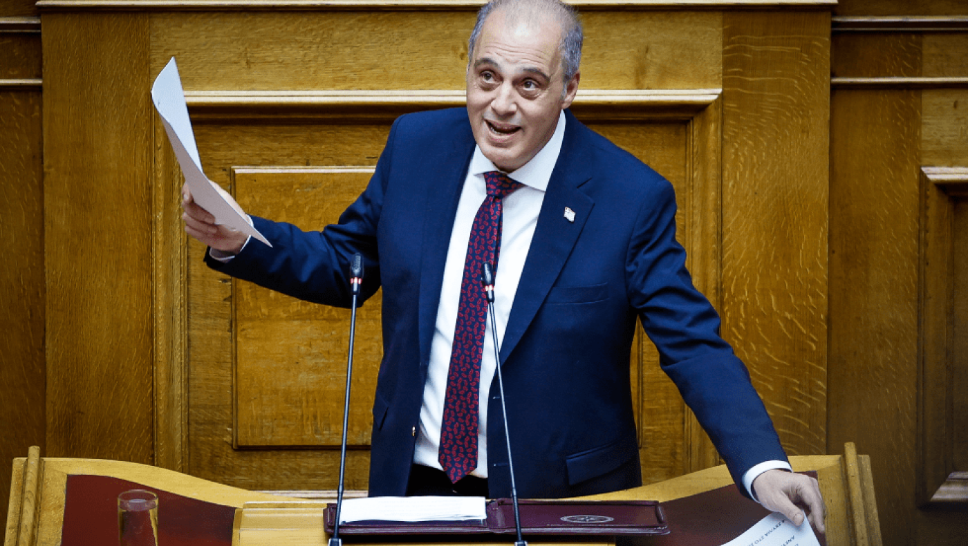 Μέχρι τη Βουλή έφτασε το θέμα με τη φούστα στο Fame Story