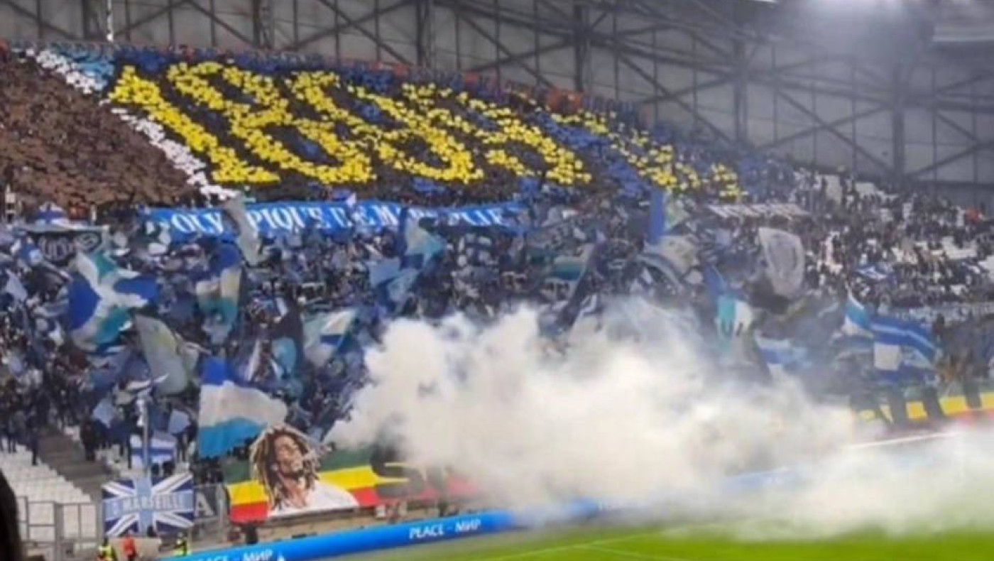 Μαρσέιγ: Επικό κορεό με τον Μπομπ Μάρλεϊ να καπνίζει (vid)