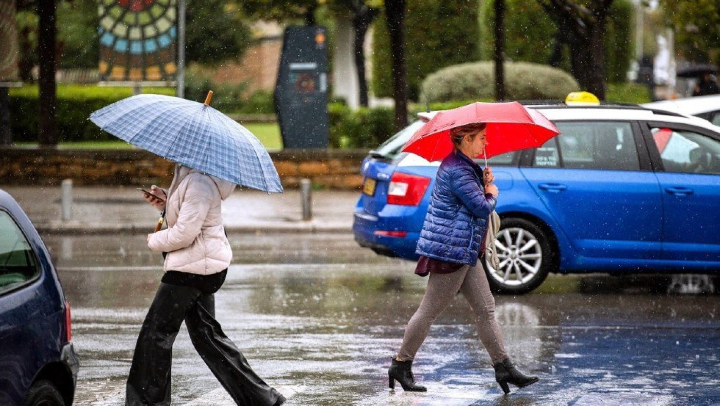 Ο καιρός την Τετάρτη (3/12): Βροχές, καταιγίδες και πτώση θερμοκρασίας