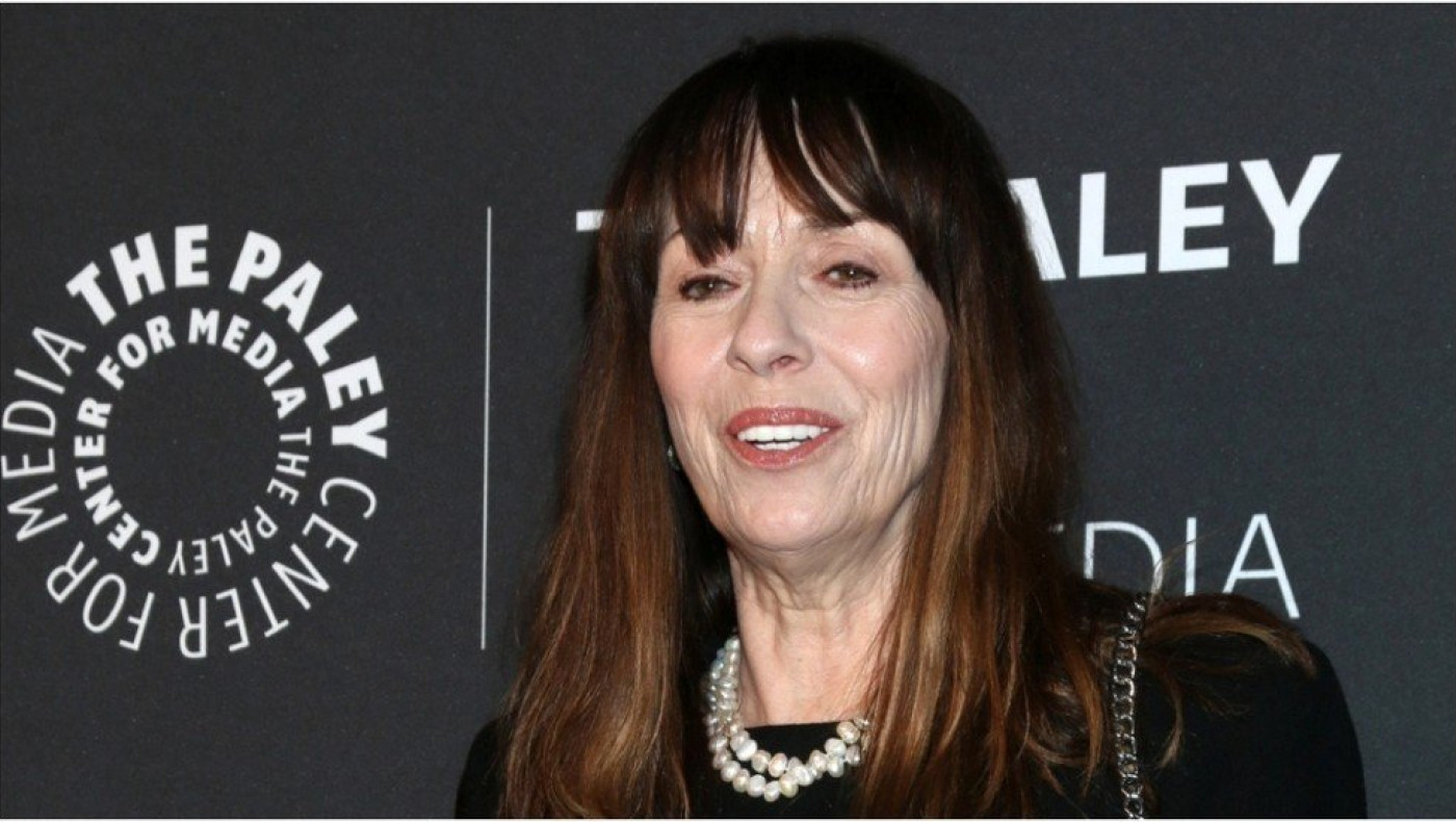 Μακένζι Φίλιπς: Η ηθοποιός μιλάει για την 10ετη αιμομεικτική σχέση με τον πατέρα της