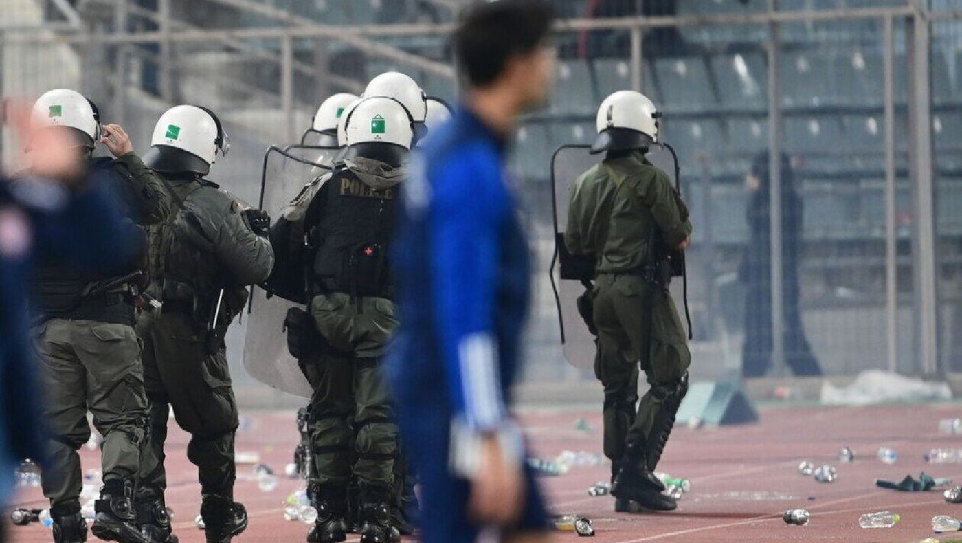 ΣΚΑΝΔΑΛΟ: Μόνο πρόστιμο σε Ολυμπιακό για τα επεισόδια στον Βόλο