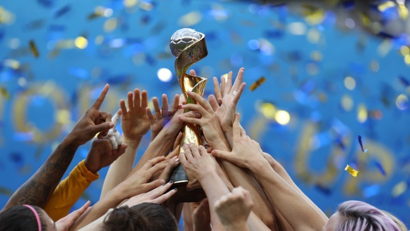 Τρεις υποψηφιότητες για το Μουντιάλ γυναικών του 2027