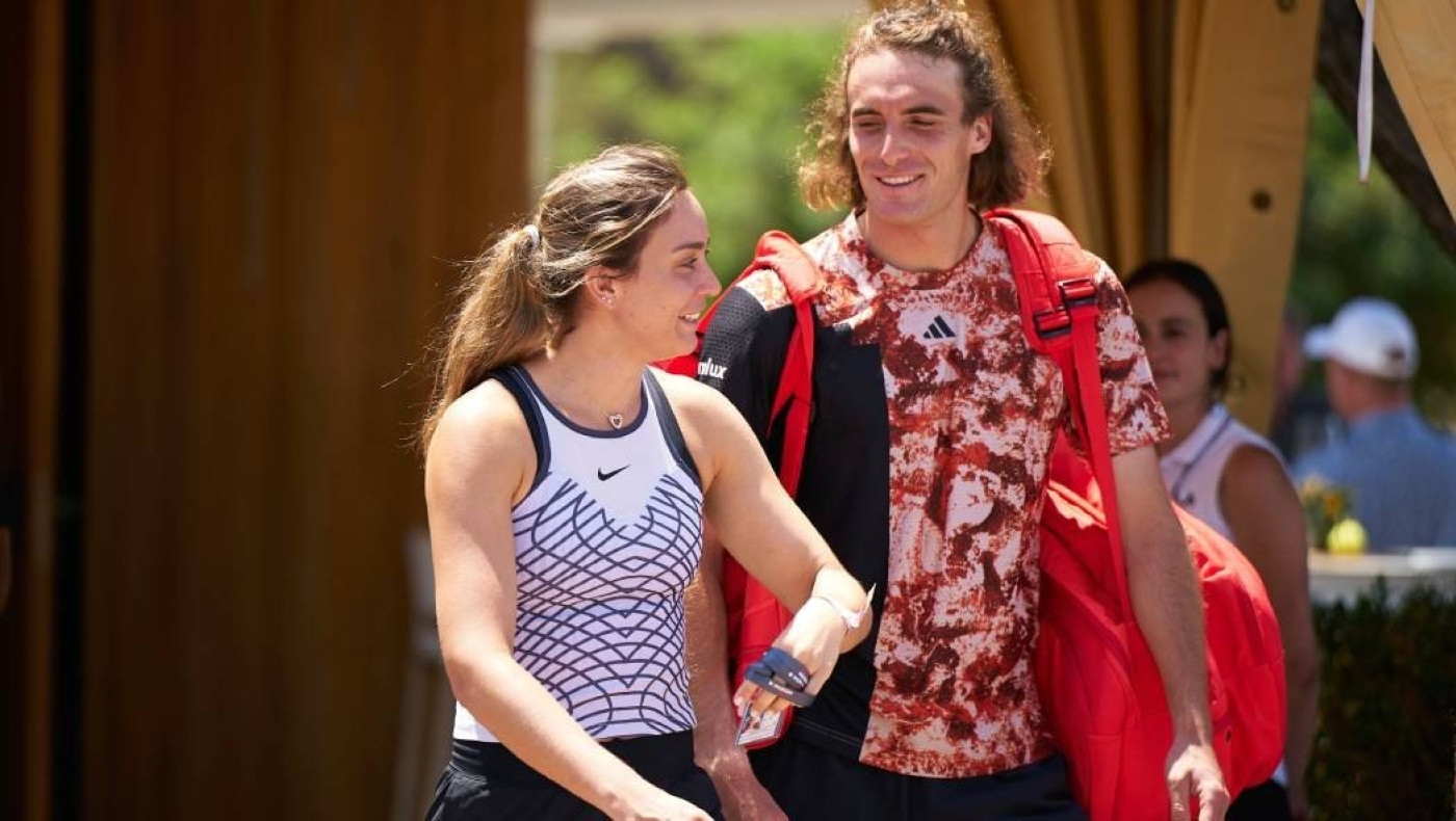 Ο Τσιτσιπάς στο διπλό του World Tennis League στο Άμπου Ντάμπι με την Μπαντόσα