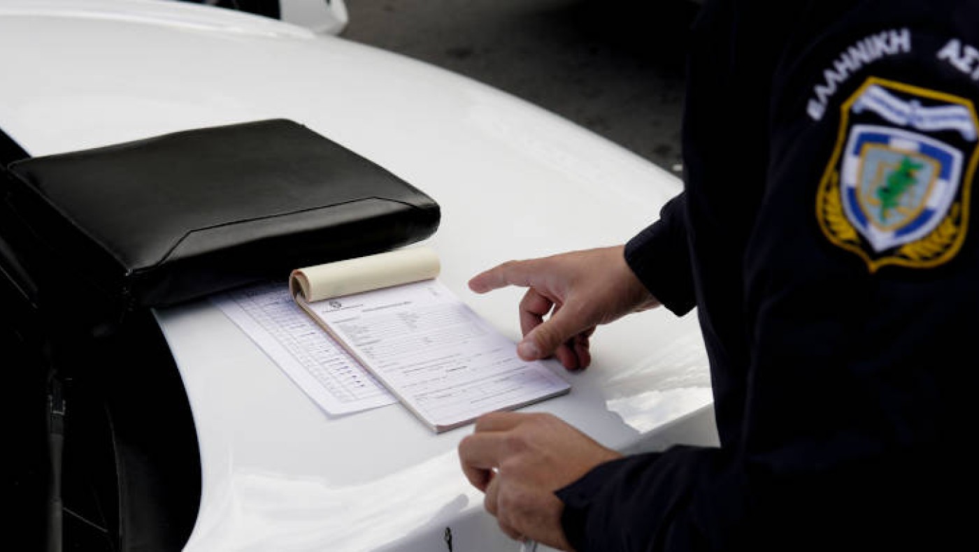 Θεσσαλονίκη: Εκατοντάδες κλήσεις για παράνομο παρκάρισμα σε ένα 24ωρο!