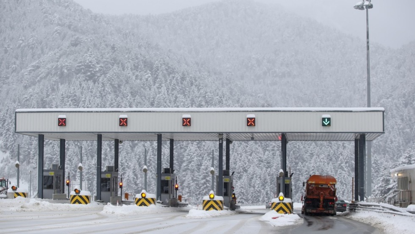 ΚΤΕΛ Θεσσαλονίκης: Επιβάτες έμειναν για μιάμιση ώρα στο χιόνι στο Μέτσοβο