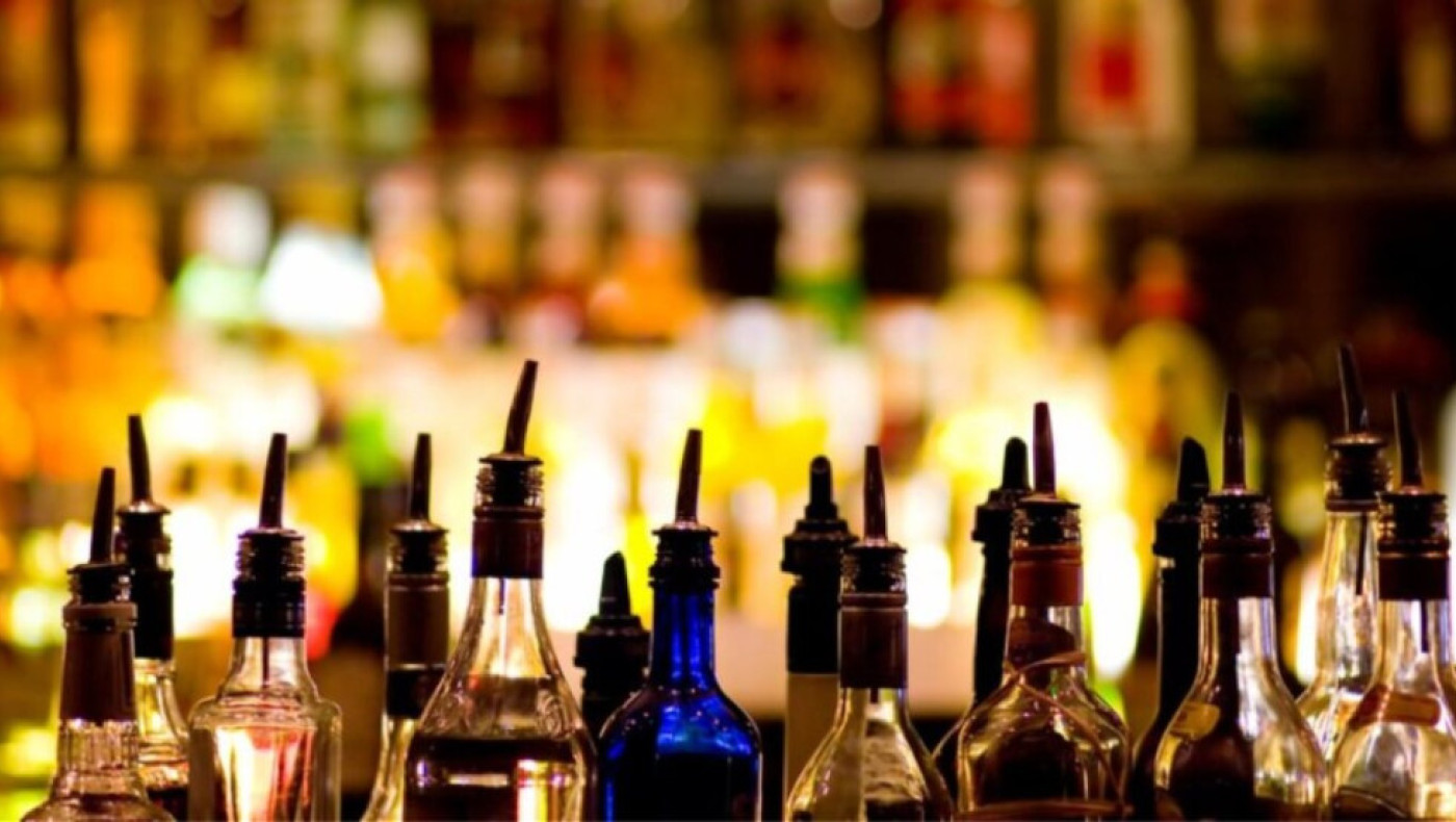 Μόνο με ταυτότητα η πώληση καπνού και αλκοόλ-Τι προβλέπει το νέο νομοσχέδιο