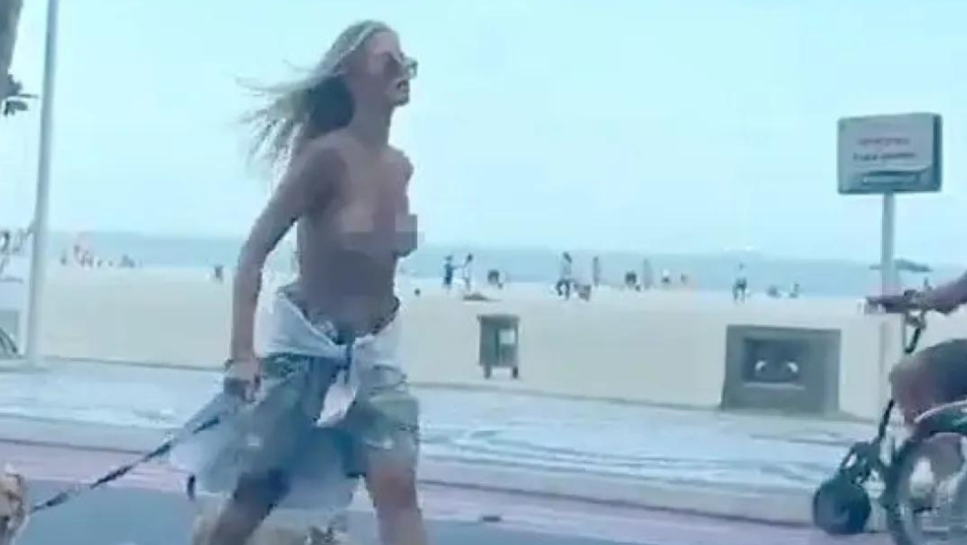 Βραζιλιάνα έβγαλε τον σκύλο της βόλτα... topless και συνελήφθη- Καταγγέλλει μεροληψία της αστυνομίας
