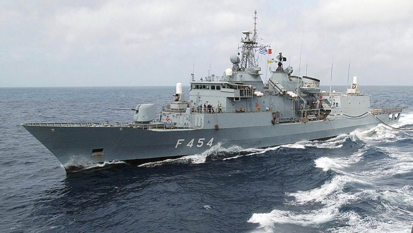 Πόλεμος στην Ουκρανία: Οι Ουκρανοί βύθισαν ρωσικό αποβατικό πλοίο – Η στιγμή της έκρηξης